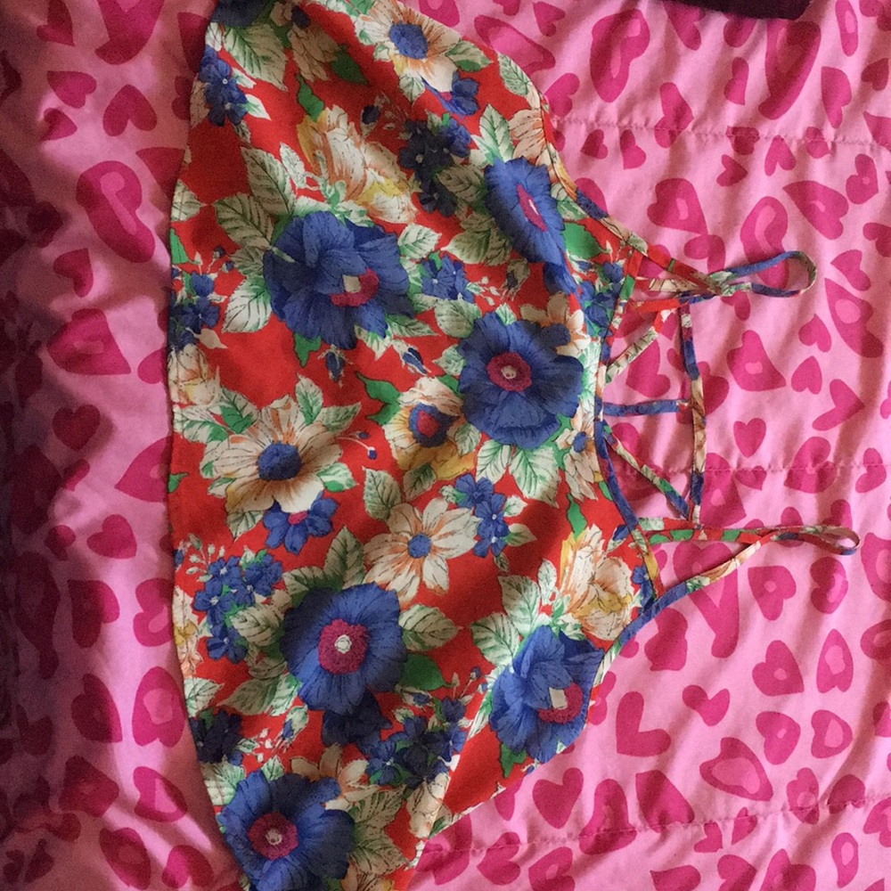 Tropical top